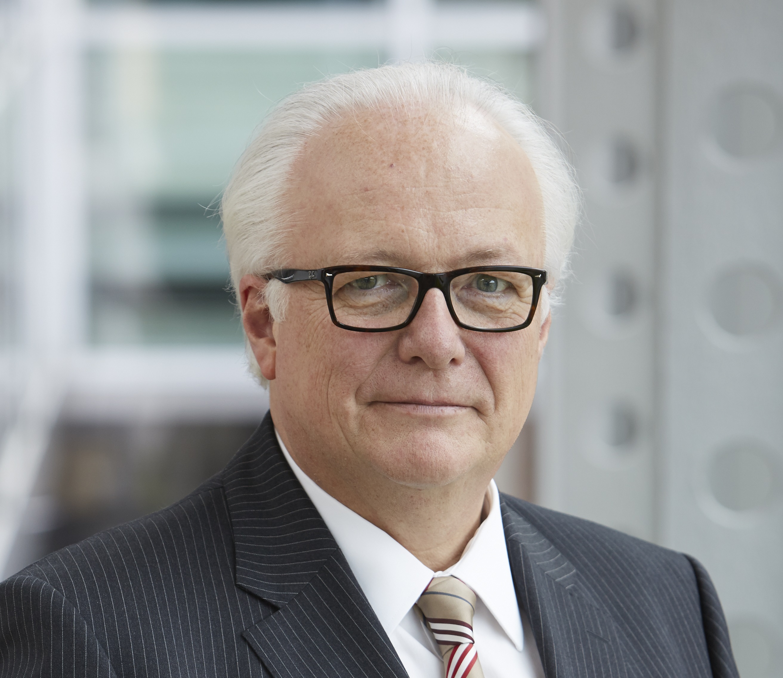 SVWLChef Gerlach kündigt Abschied an Versicherungsmonitor