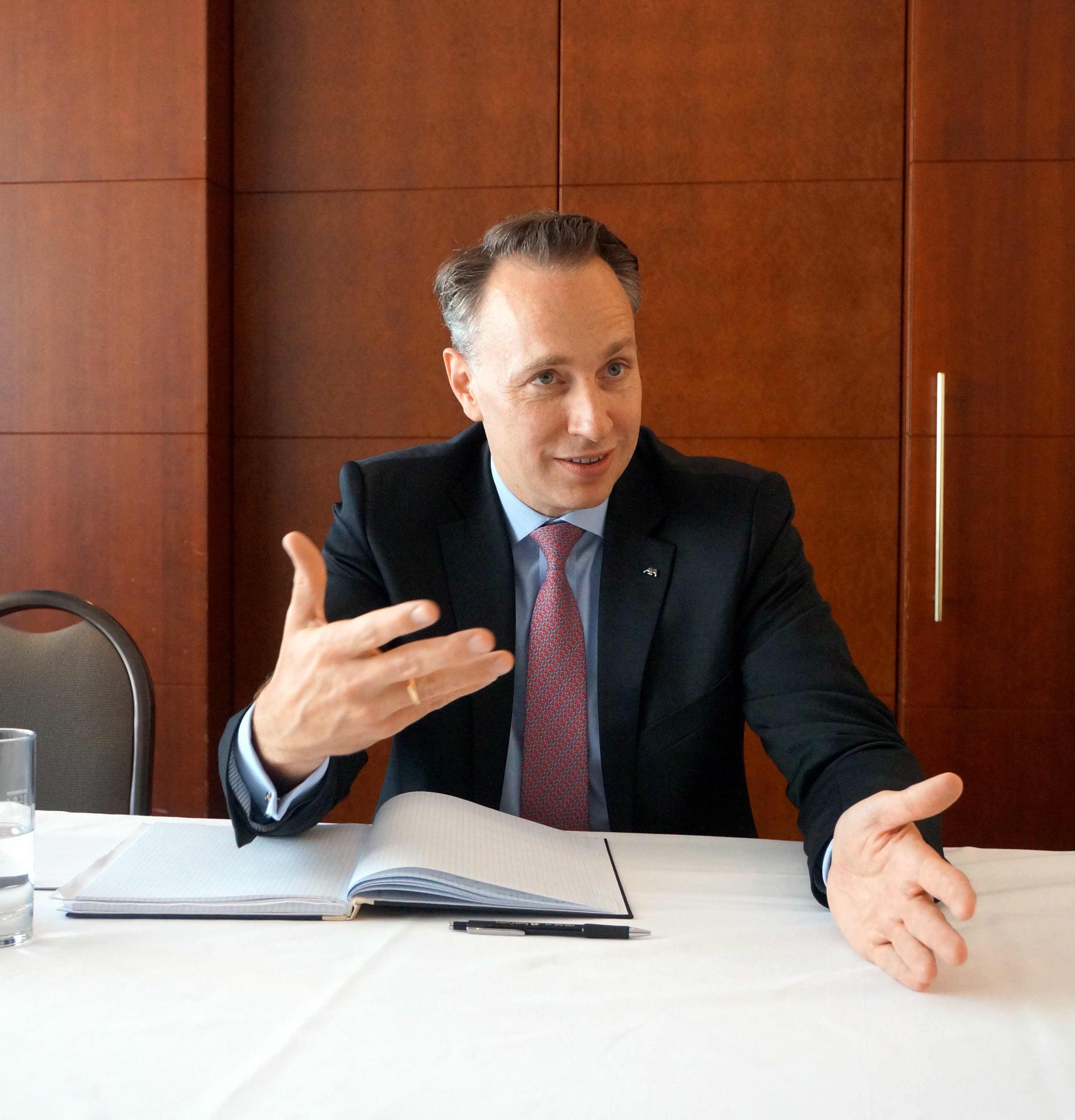 160908_thomas_buberl_axa_fromme1_bearbeitet