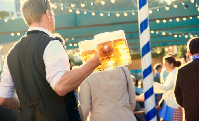 Neodigital macht Tochter Situative dicht