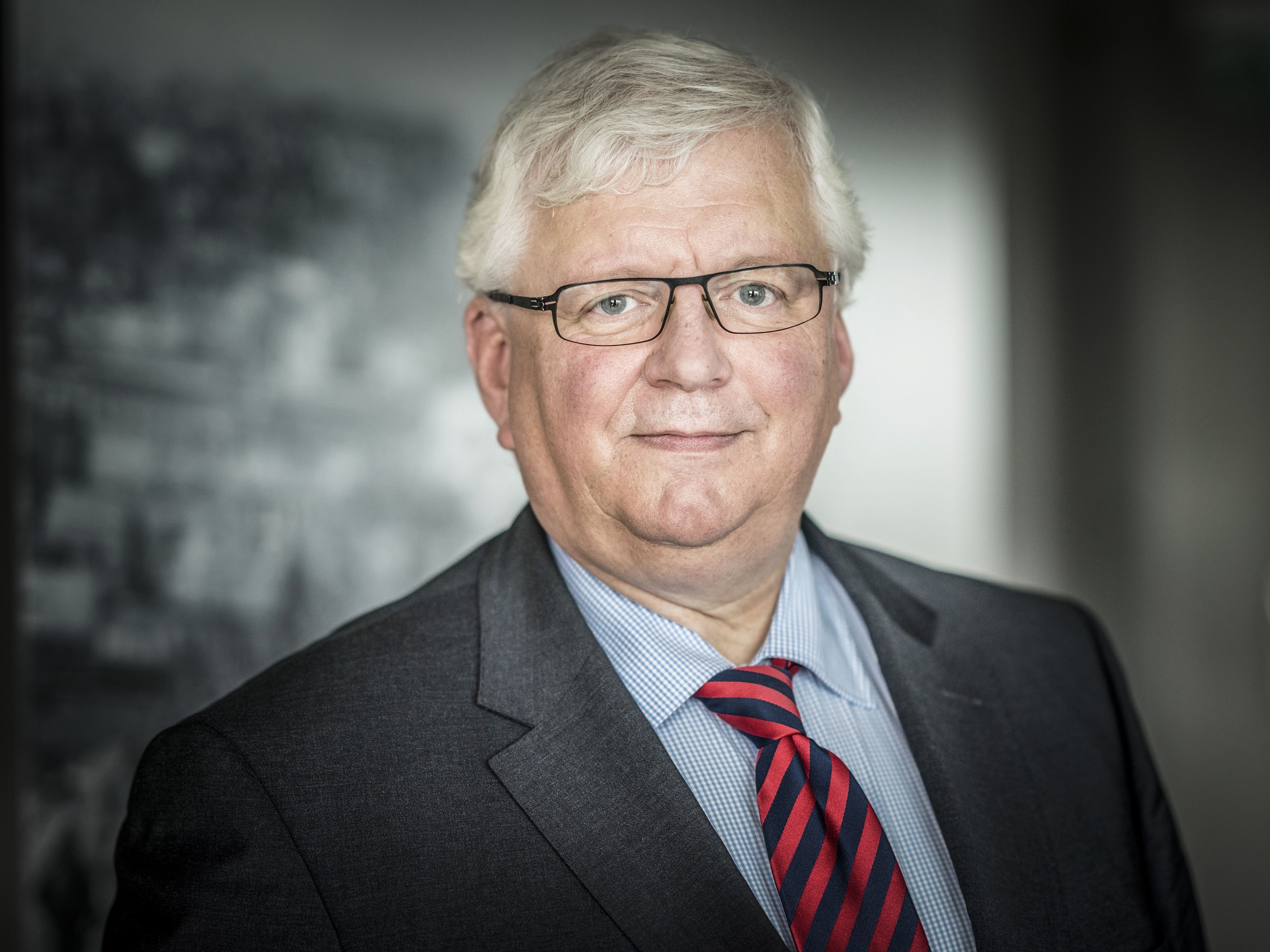 Ein höchst gefährlicher Funktionär Versicherungsmonitor