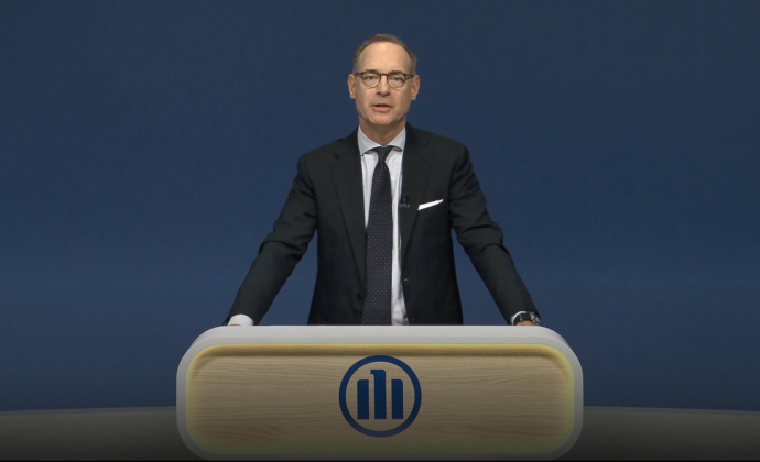 Bäte: Versicherungen müssen bezahlbar bleiben