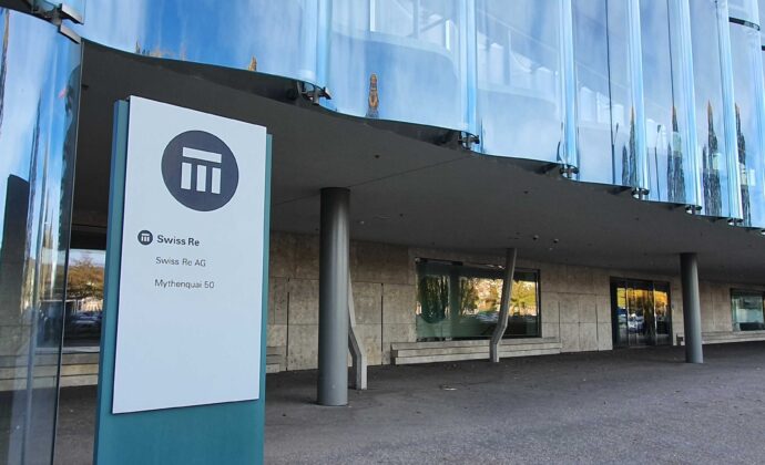 Swiss Re will weniger verdienen