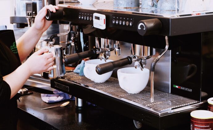 KI-Regulierung: Warum die BaFin keine Kaffeemaschinen überprüft