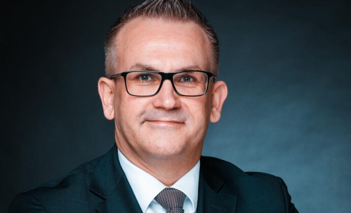 Howden holt Bankenexperten von MRH Trowe