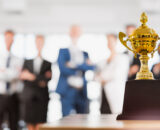 Pokal Auszeichnung Arbeitgeber Büro Preis